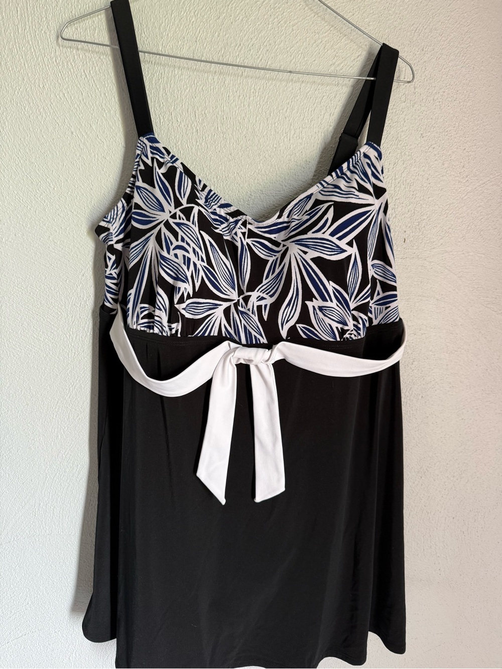 St. John's Bay Black, White and Blue Leaf-Print One Piece Swimsuit